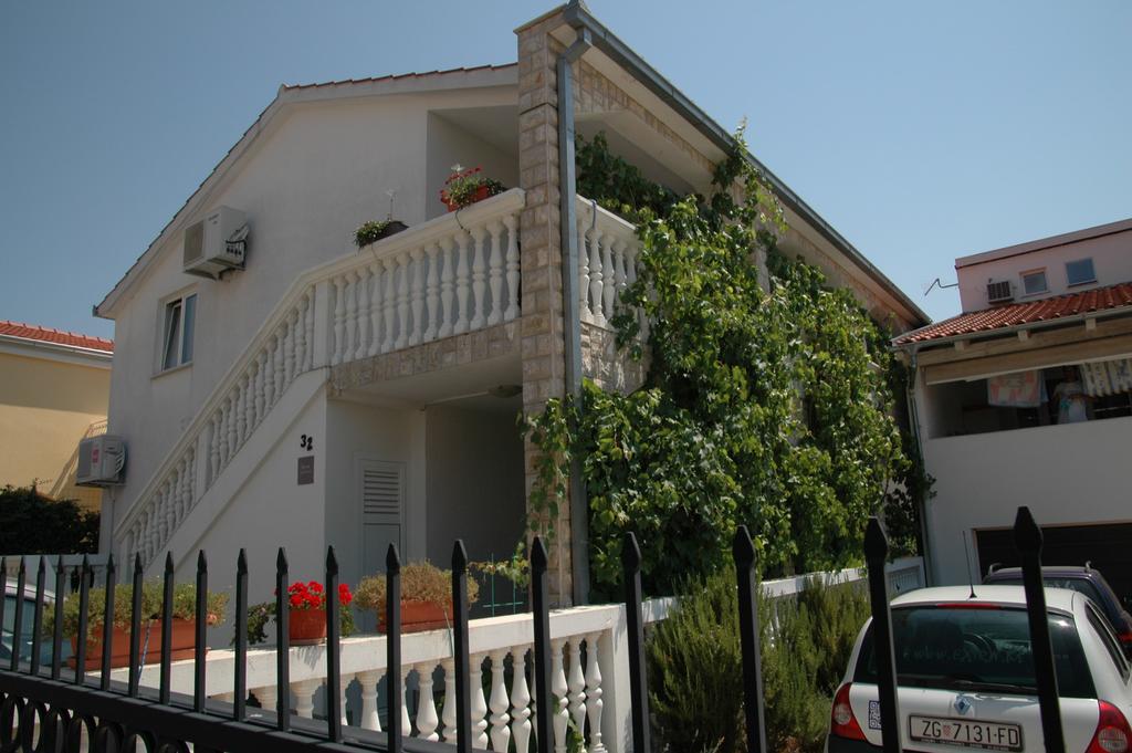 Apartments Anton Vodice Eksteriør bilde