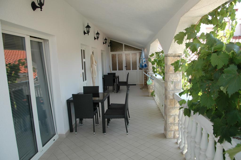 Apartments Anton Vodice Eksteriør bilde